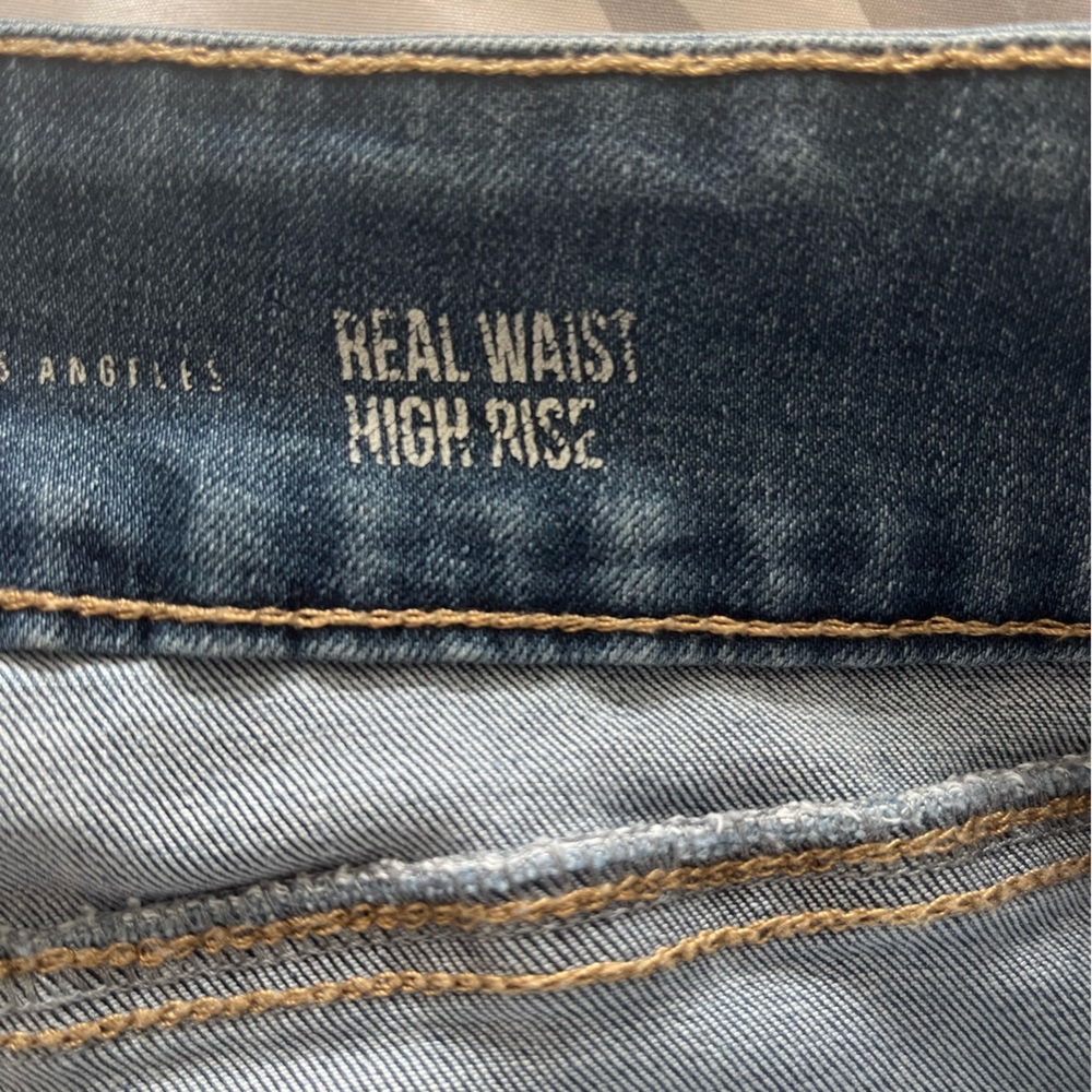 REWASH Womens Jeans. Cute and comfy!